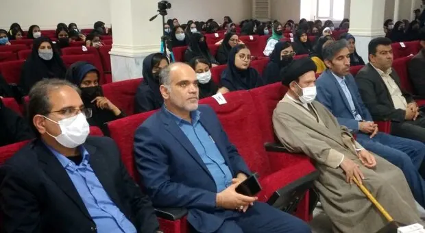 دانش آموزان و فرهنگیان مقام آور شهرستان دیر تجلیل شدند